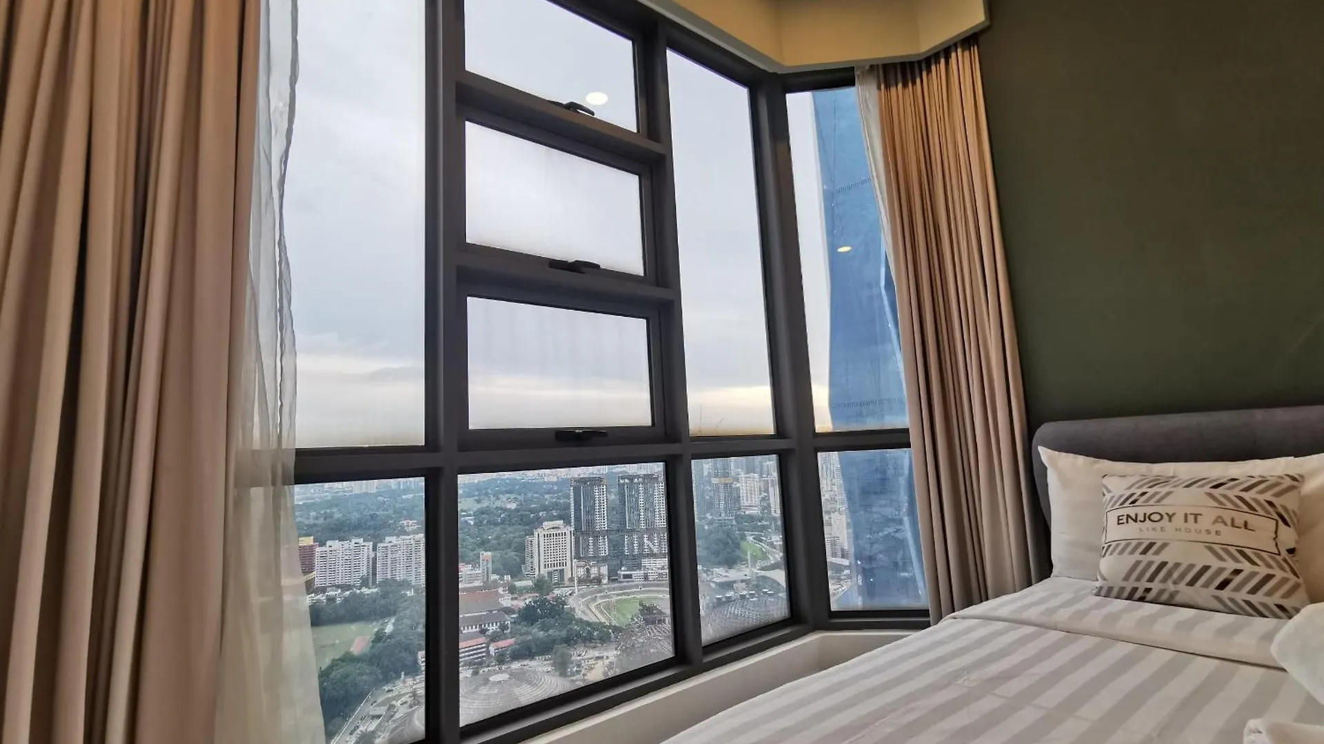 아파트 The Robertson Residences At Bukit Bintang Kuala Lumpur By Autumn Suites Premium Stay